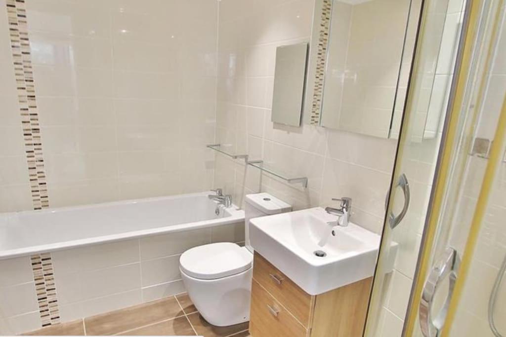 Hidden Gem Apartment คาร์ดิฟฟ์ ภายนอก รูปภาพ