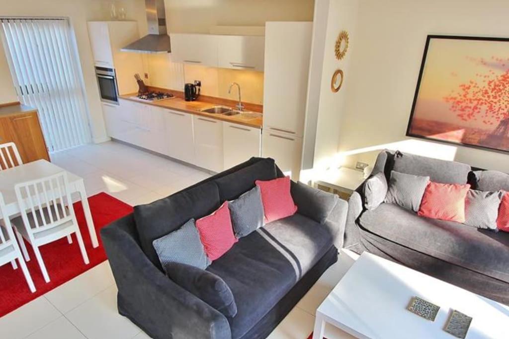 Hidden Gem Apartment คาร์ดิฟฟ์ ภายนอก รูปภาพ